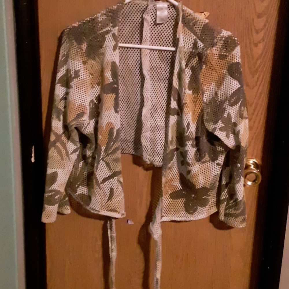 Top - Picture 2 of 3